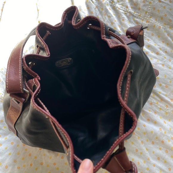 Delane Canada leather bucket bag - Picture 2 of 3